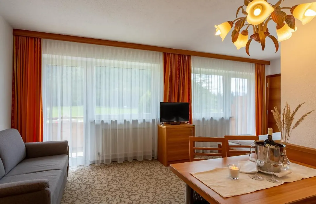 Kinderhotel Lärchenhof-1