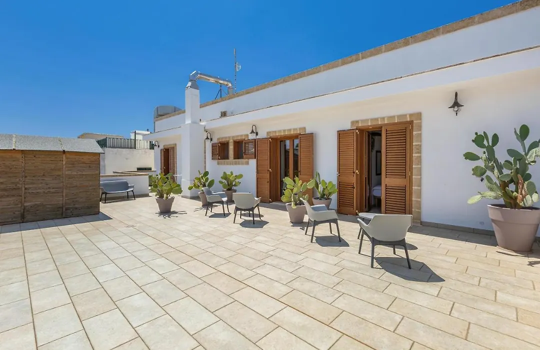 Lido Marini Rooms-1