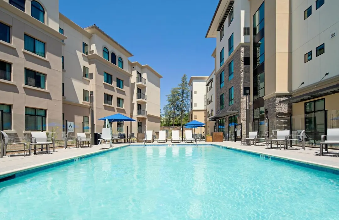 Holiday Inn Express & Suites - Valencia - Santa Clarita By Ihg-1