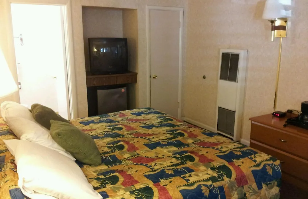 Town House Motel-1