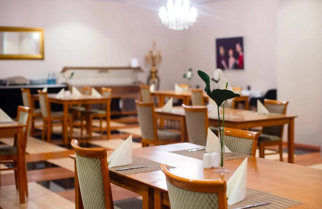 ROSS Hotel nähe Messe Stuttgart-1