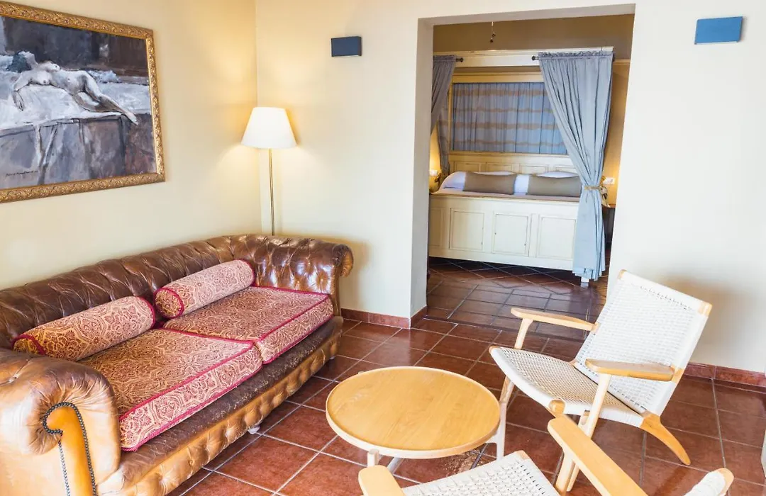 Hotel Carabeo-1