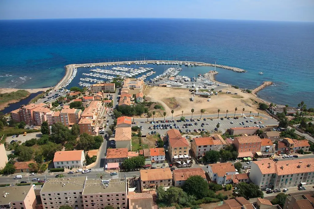 Hôtel Les 3 Terrasses-1