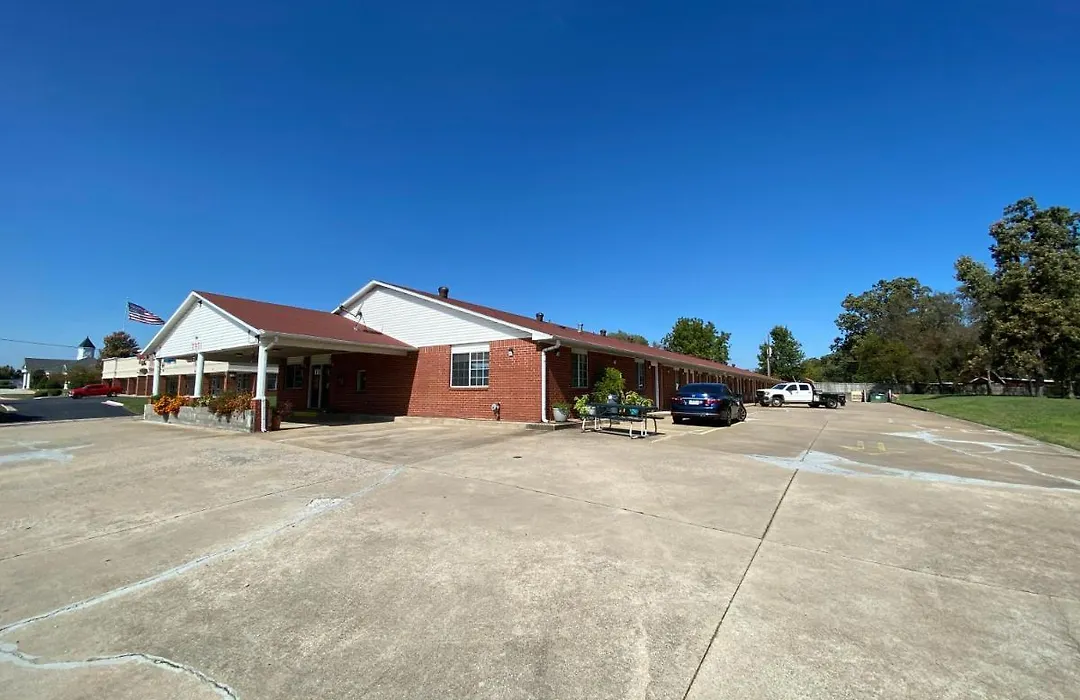 Razorback Inn-1