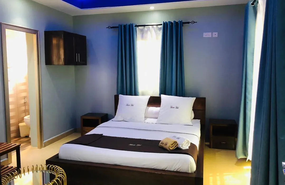 Human Hotel Ivato-1