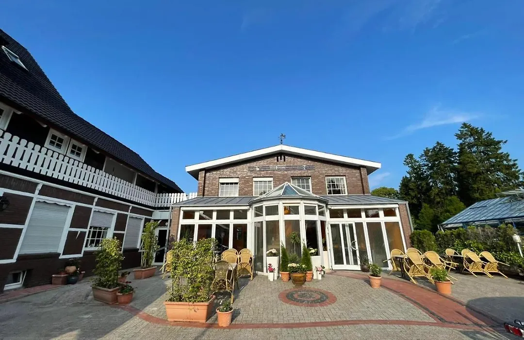 Varel Bay Hotel-1