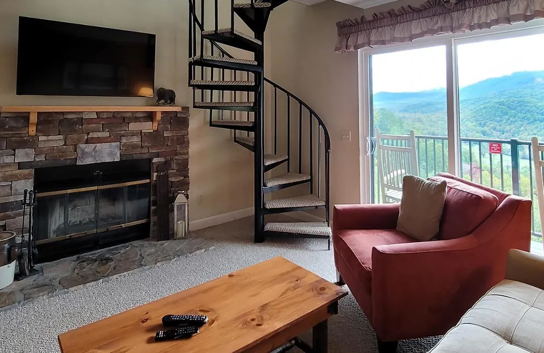 Grand View Loft-1