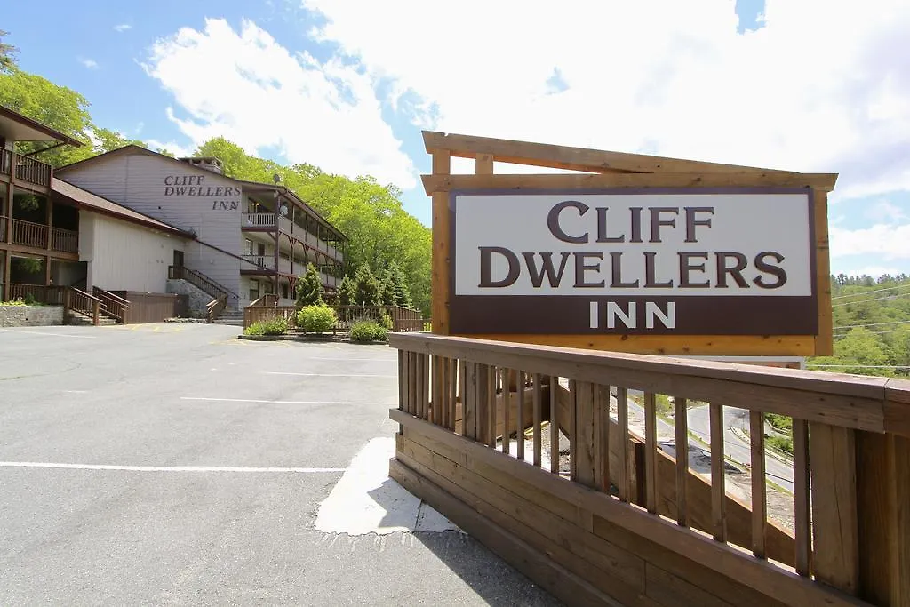 Cliff Dwellers Inn-1