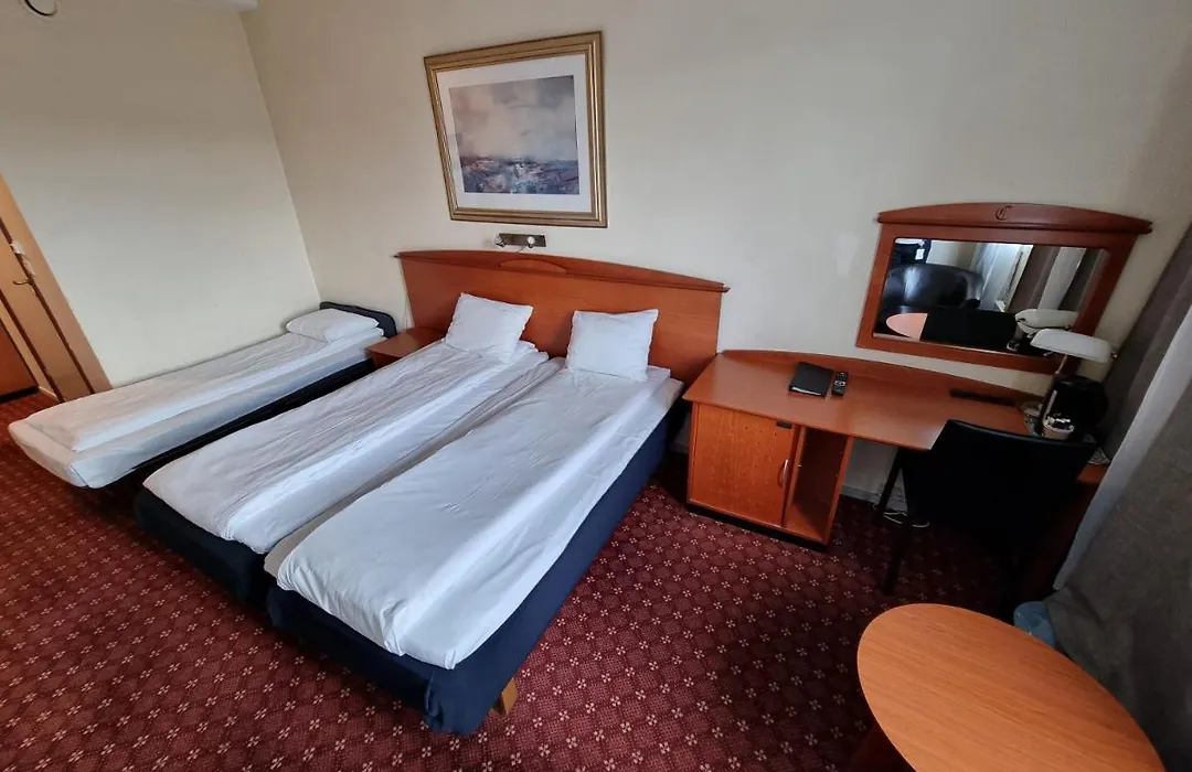 Chesterfield Hotel-1
