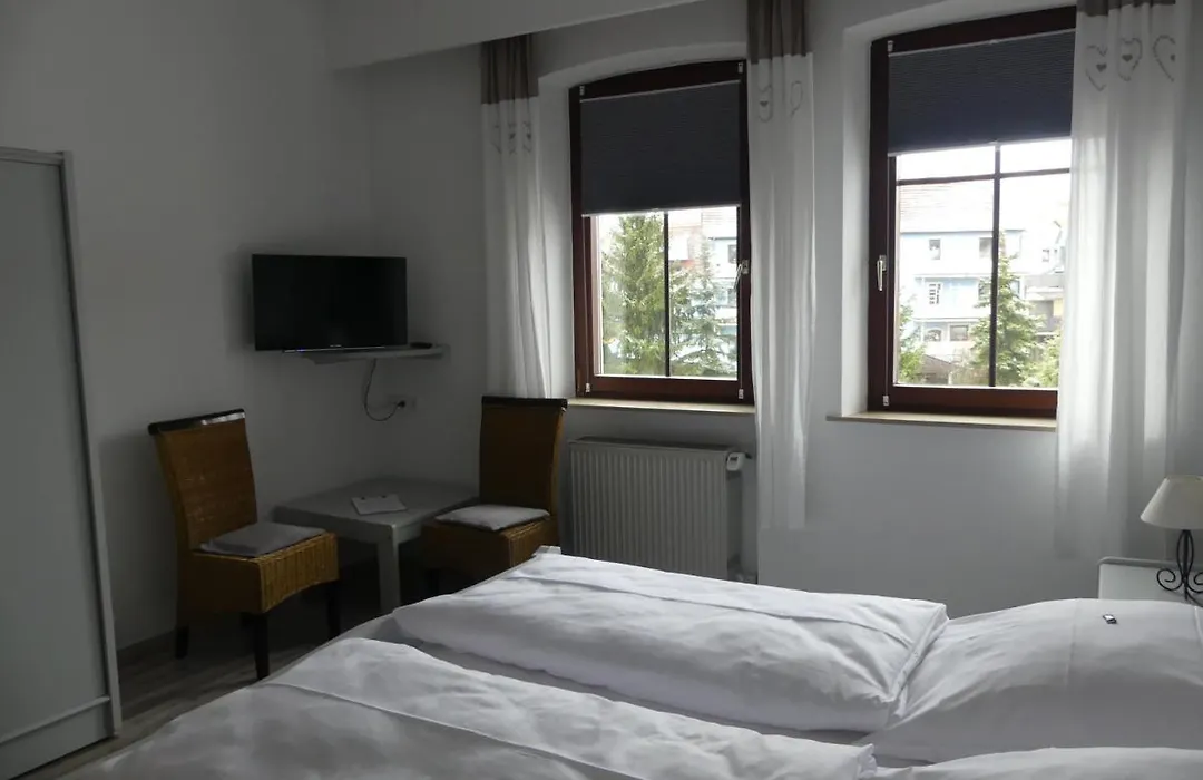 Bayerischer Hof-1