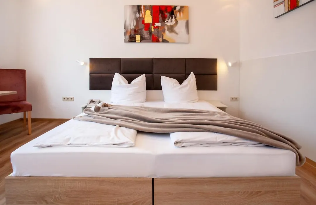 Relax Hotel & Spa Stuttgart-1