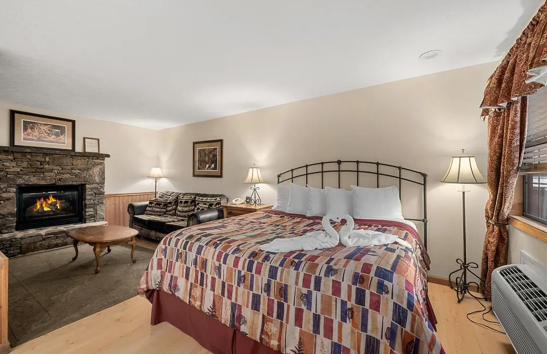 Jonathan Creek Inn-1