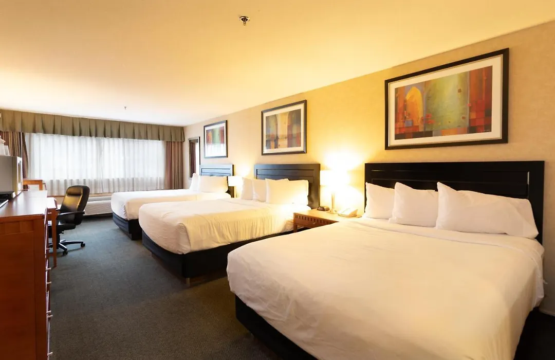 Hotel Kelowna & Conference Centre-1