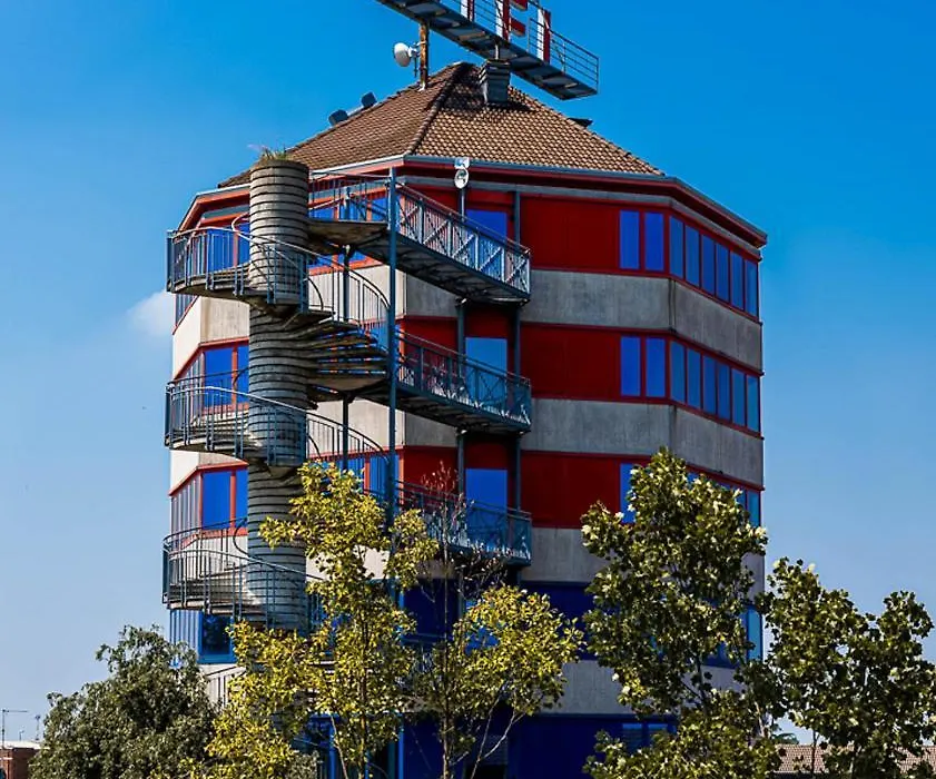 Business Hotel-1