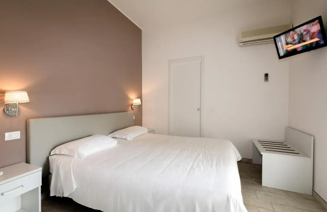Hotel Saviola-1