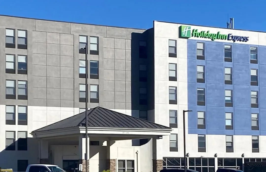 Holiday Inn Express & Suites Central Omaha By Ihg-1