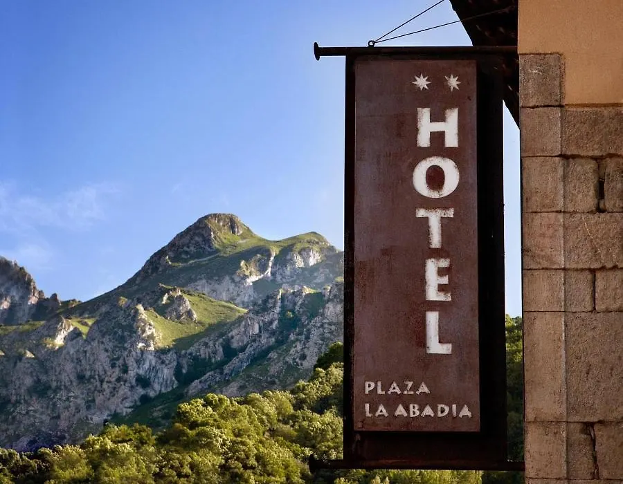 Hotel La Plaza-1