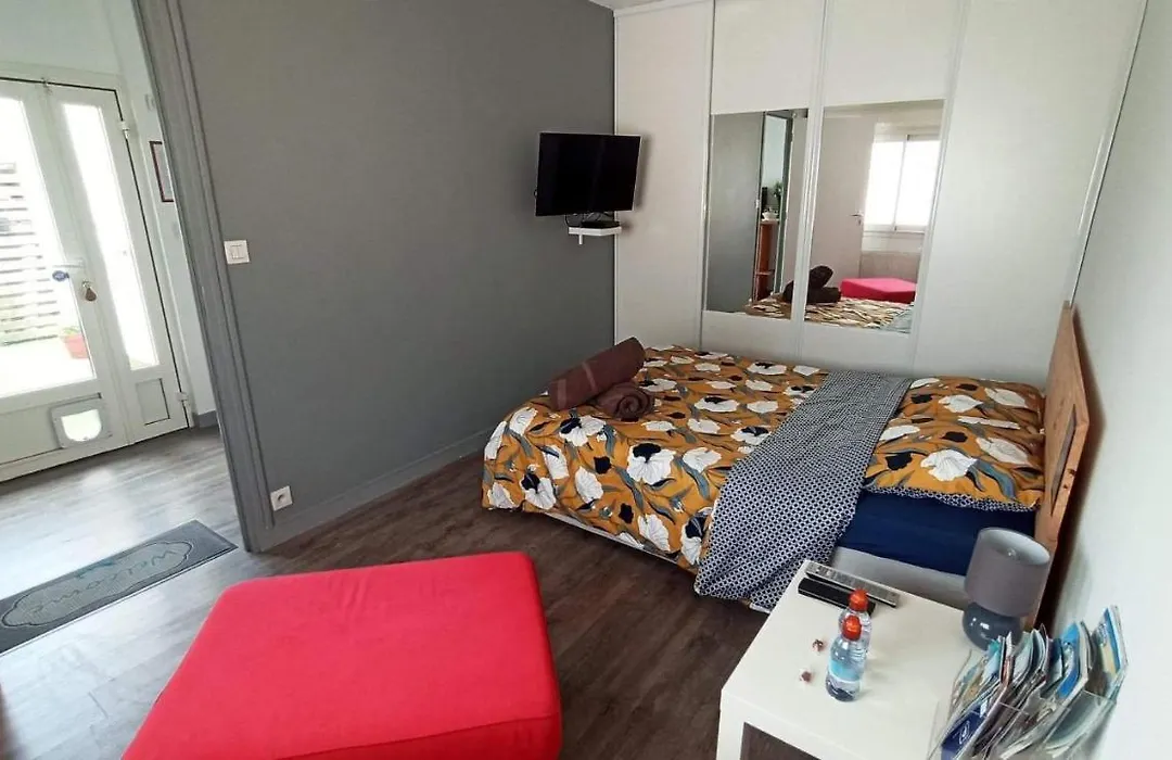 LauRina - Chambre, SDB, terrasse, arrivée autonome-1