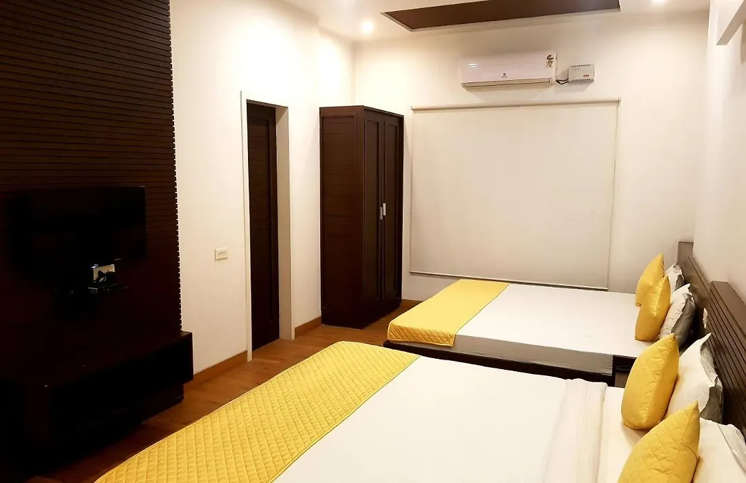 Hotel Vasudha Palace-1