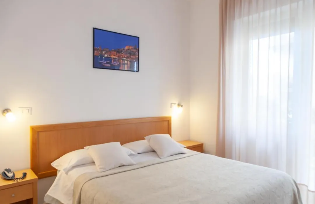 Hotel Viola-1