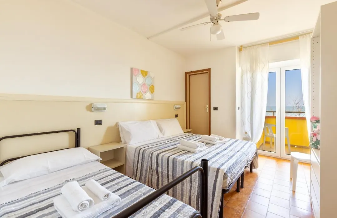Hotel Mignon Riccione Fronte Mare-1