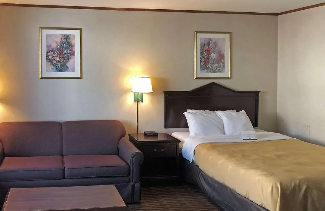 Quality Inn & Suites Skyways-1