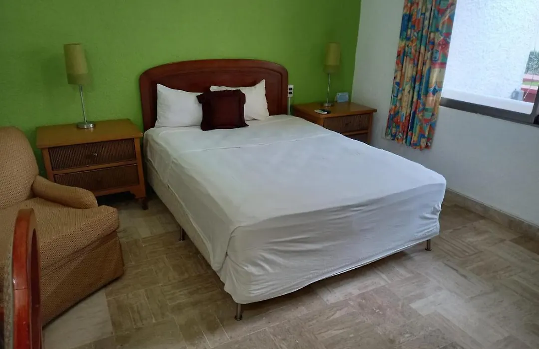 Nirvana Hotel - Cancun Hotel Zone-1