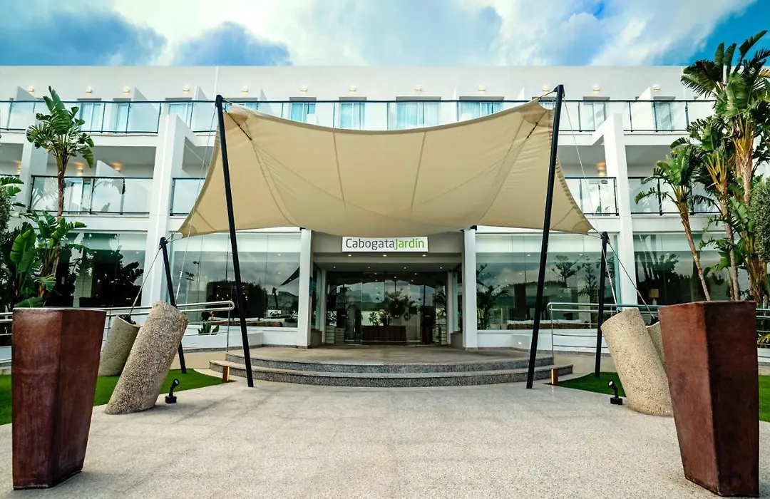 Hotel Cabogata Jardín-1