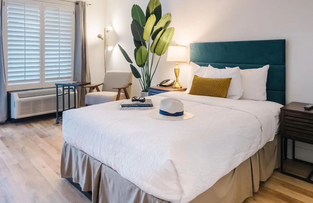 L3 Oasis Hotel-1