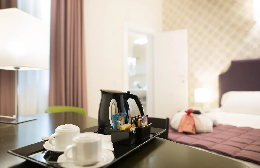 Hotel Montreal-1