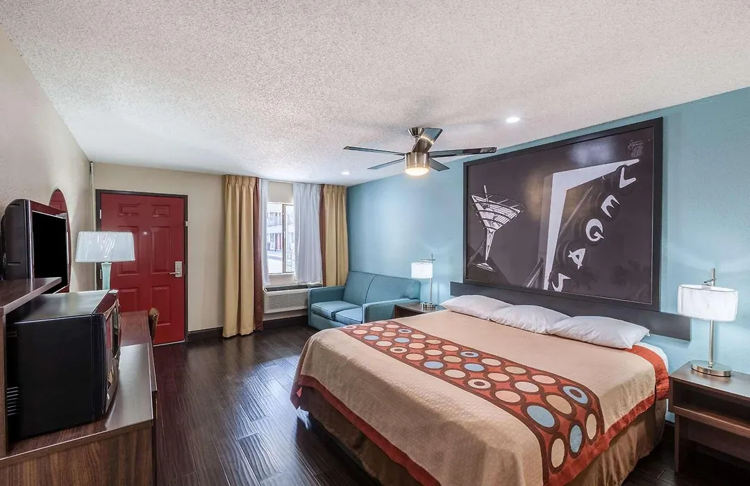 Super 8 By Wyndham Austin University/Downtown Area-1