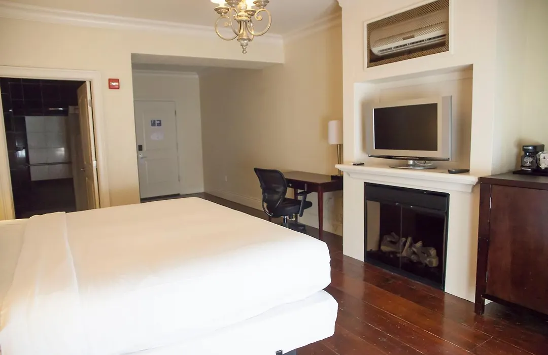 Niagara Crossing Hotel And Spa-1