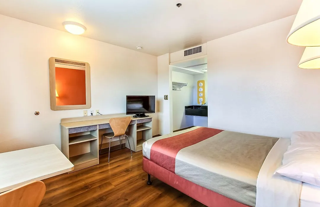 Motel 6-Salinas, Ca - South - Monterey Area-1