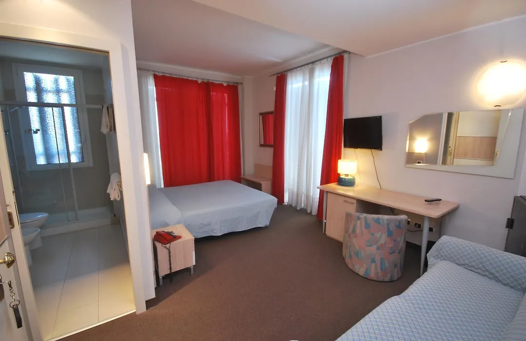 Hotel Paco-1
