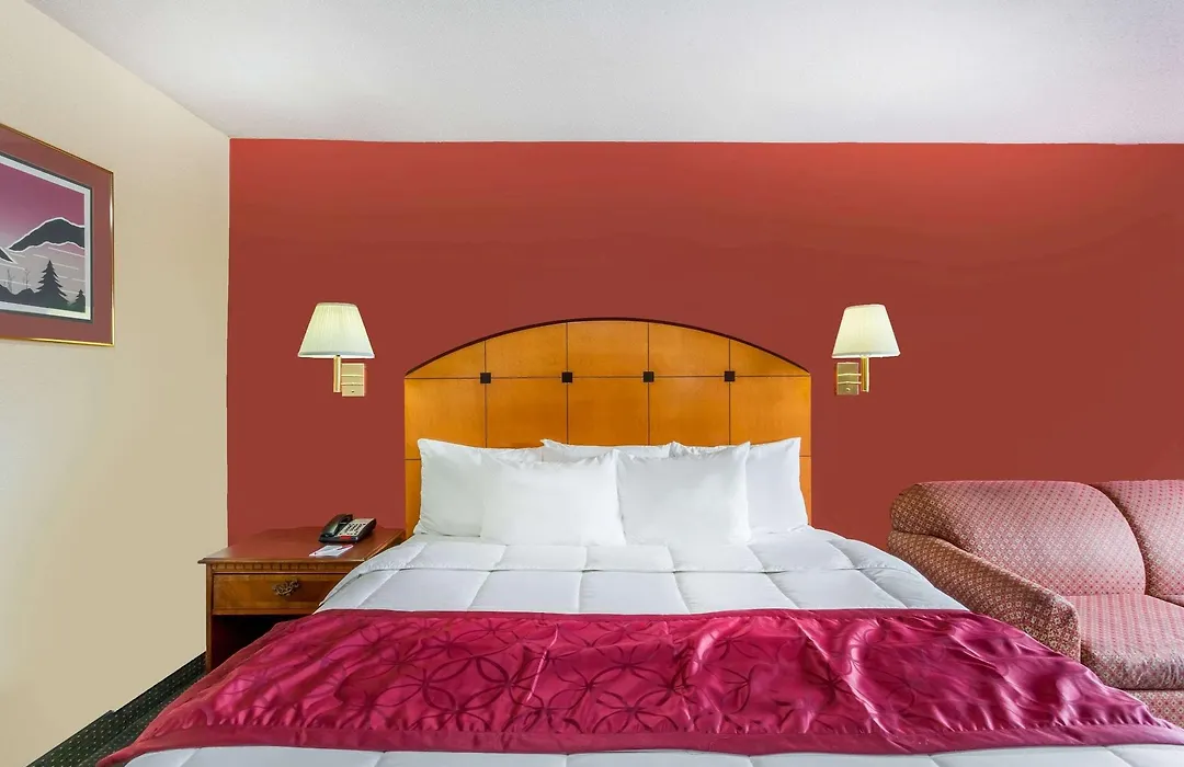 Ramada By Wyndham Roanoke-1