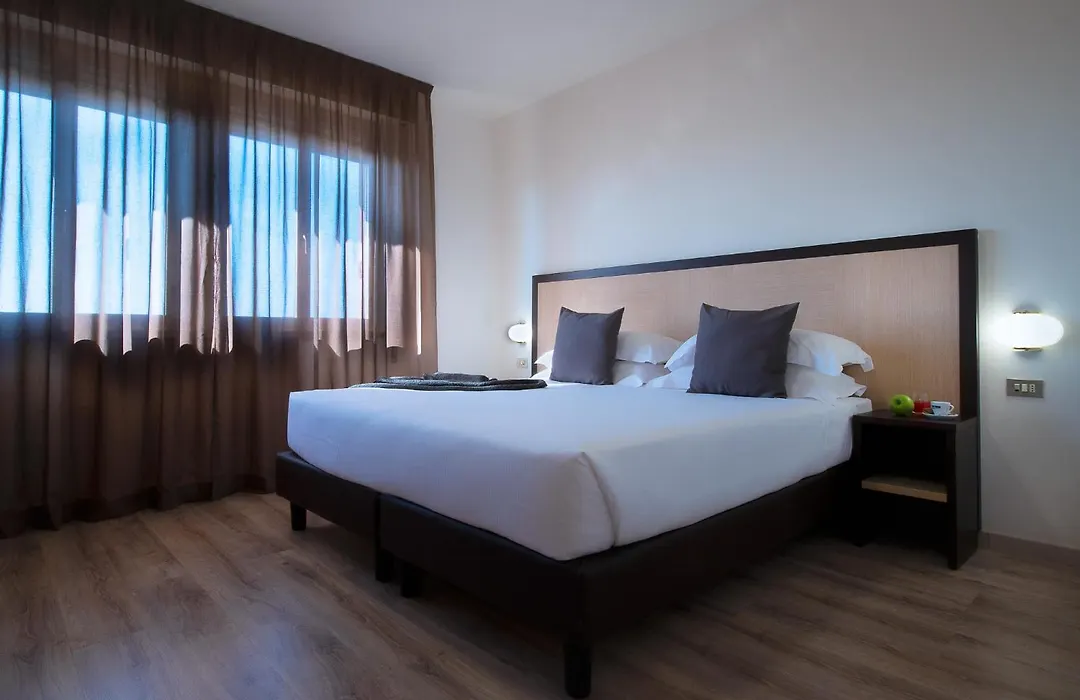 Cdh Hotel Modena-1