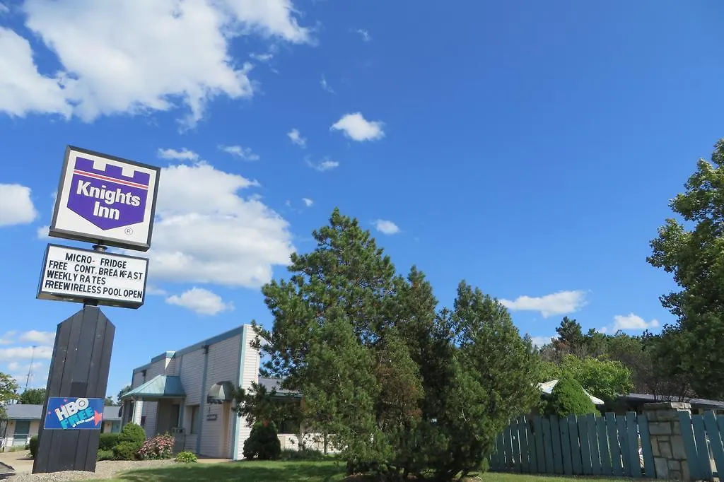 Knights Inn Canton-1