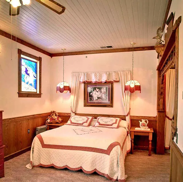 Mariposa Hotel Inn-1