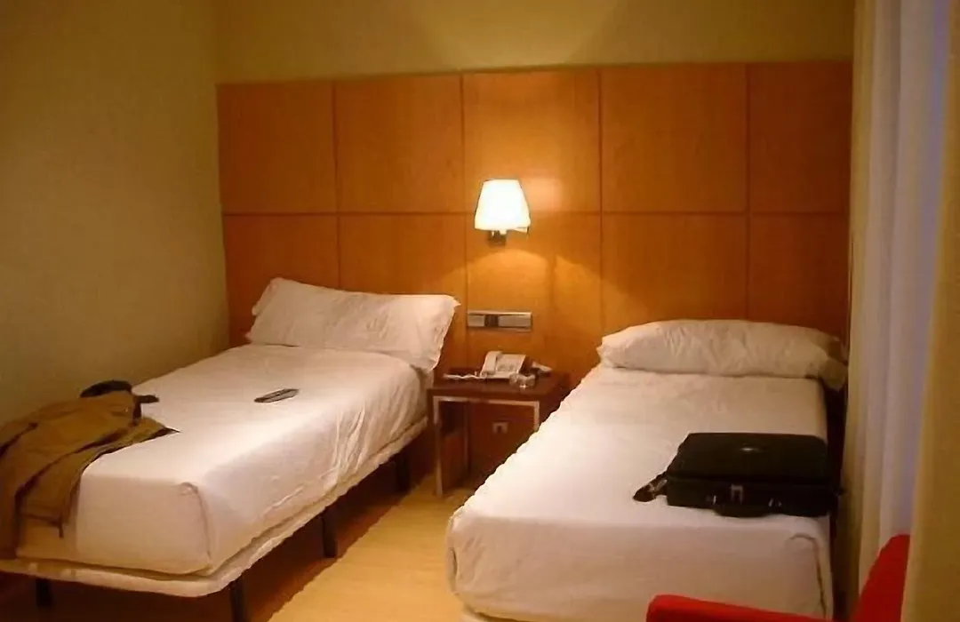 Hotel Feria-1