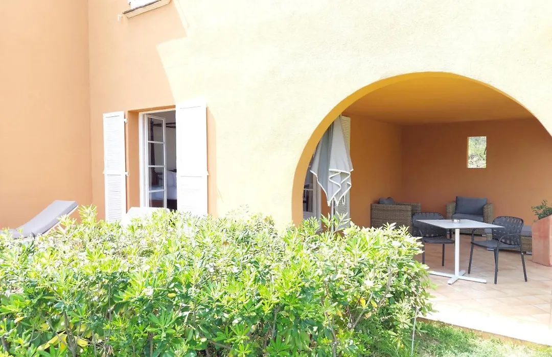 Hotel les Bouis-1