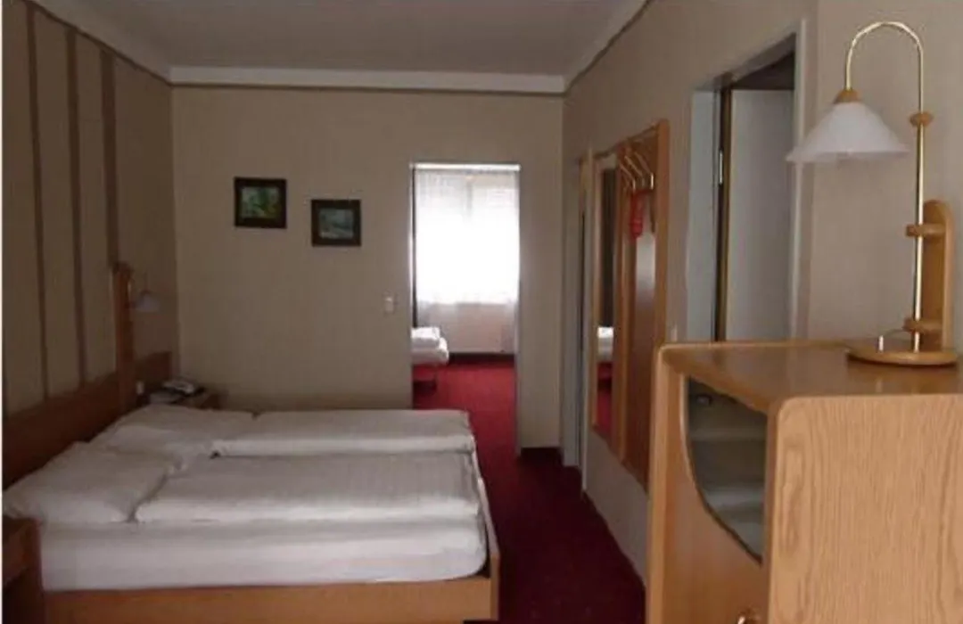 Hotel Domino-1