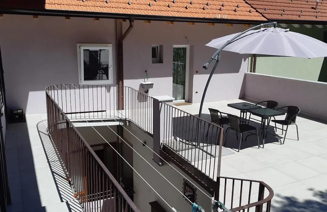 Guest House Green Heart-1