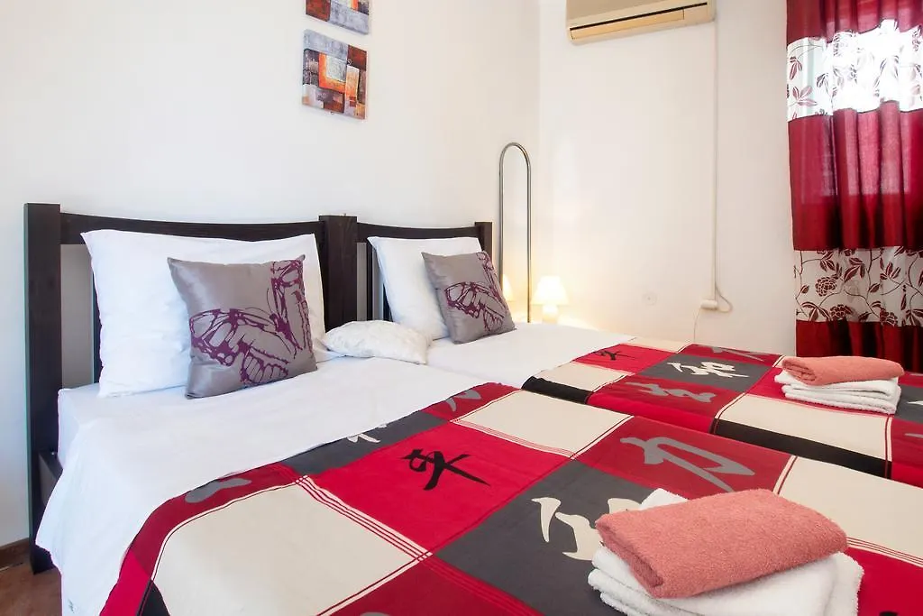 Split Accommodation-1