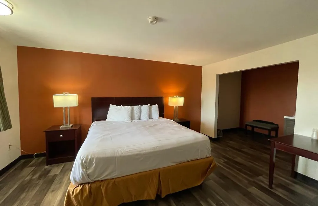 Tourist Inn-1