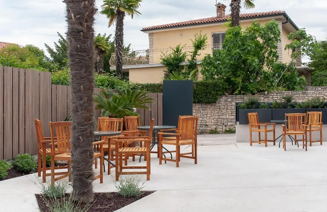 Boutique Hotel Lili-1