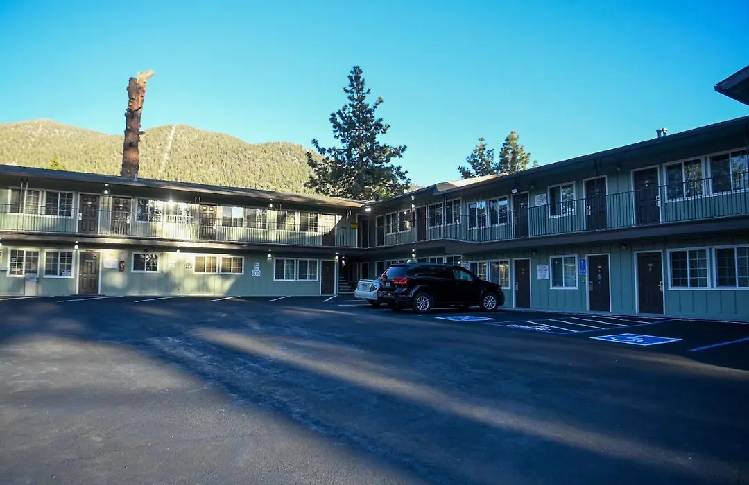 Budget Inn At The Heavenly Gondola-1