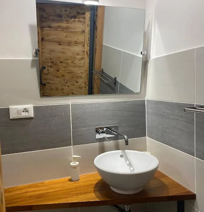 Hera Bnb-1