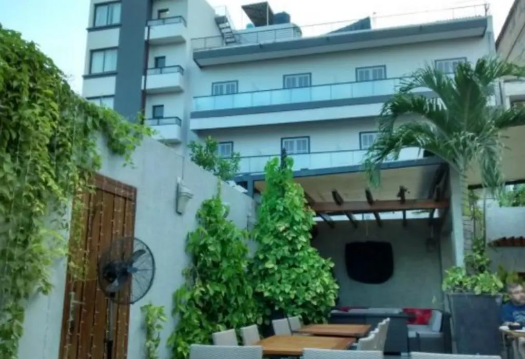 Hotel & Restaurant Farid-1