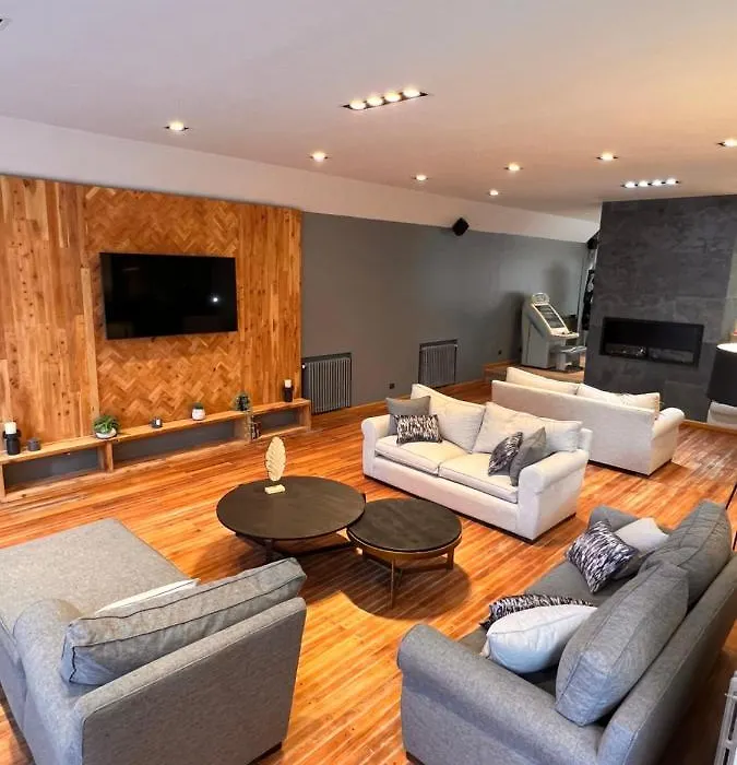 Hotel Aspen Ski By Bund-1