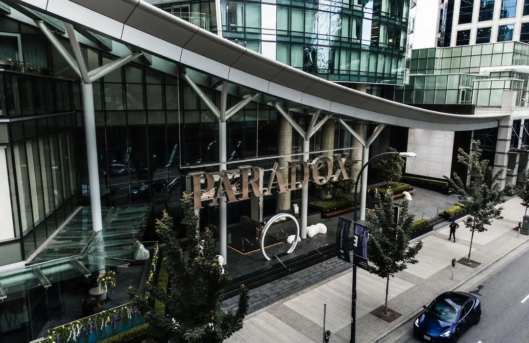 Paradox Hotel Vancouver-1